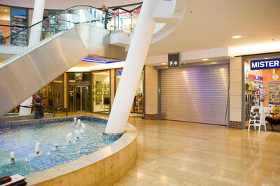 Rolltor AQUISO blue im Lookentor in Lingen
